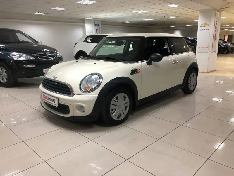Mini Hatch 2012