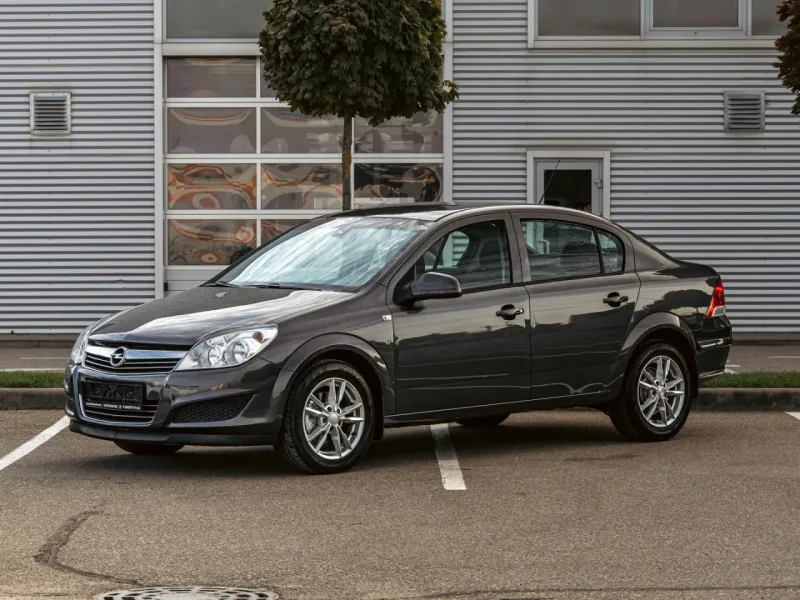 Opel Astra 2012