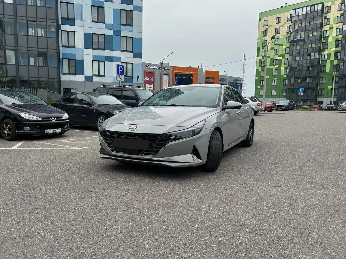 Hyundai Elantra