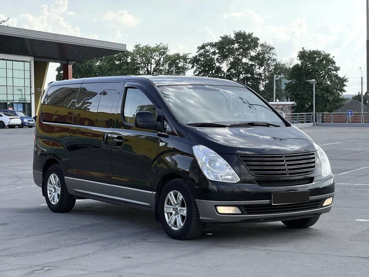 Hyundai Grand Starex