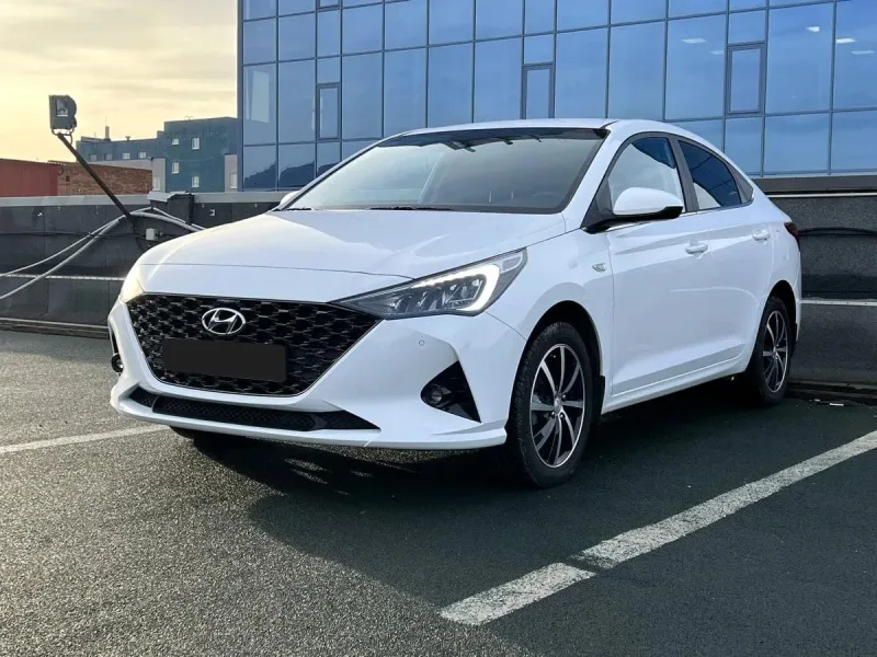 Hyundai Solaris 2022