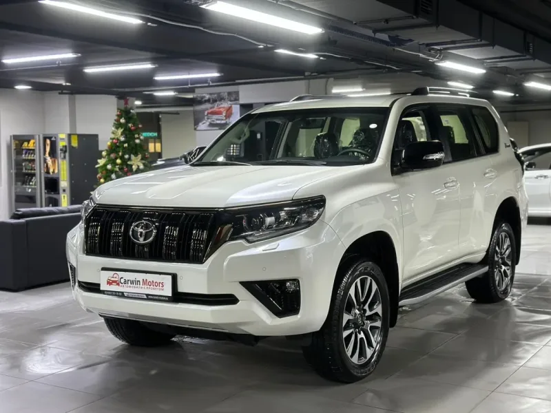 Toyota Land Cruiser Prado 2023