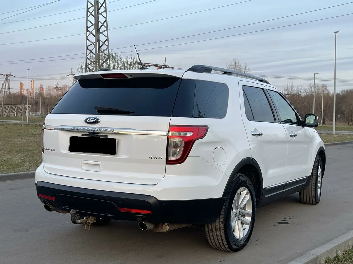 Ford Explorer
