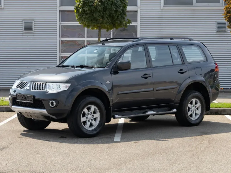 Mitsubishi Pajero Sport 2012