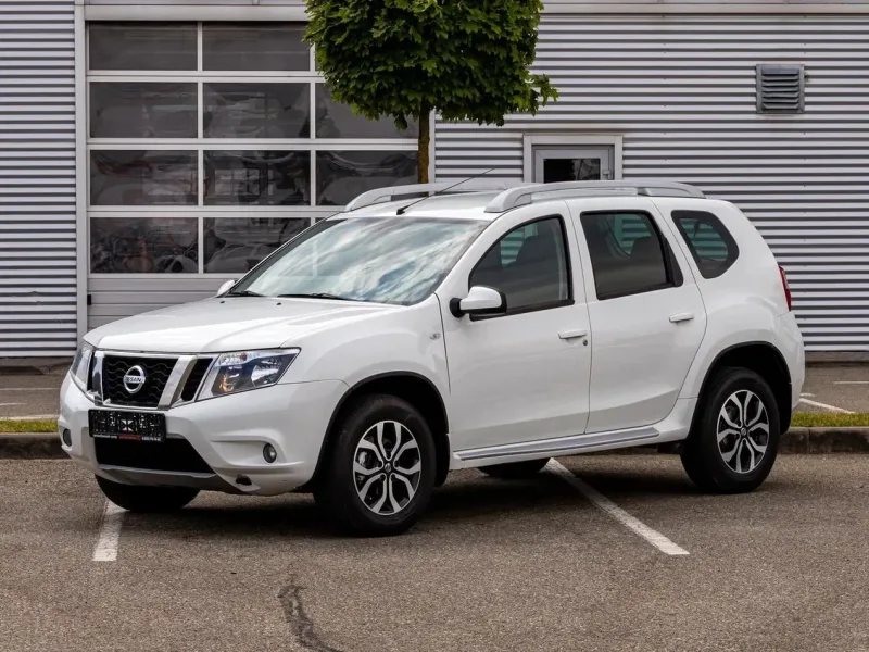 Nissan Terrano 2015