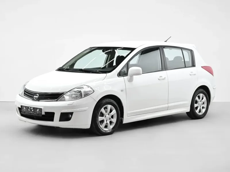 Nissan Tiida 2013