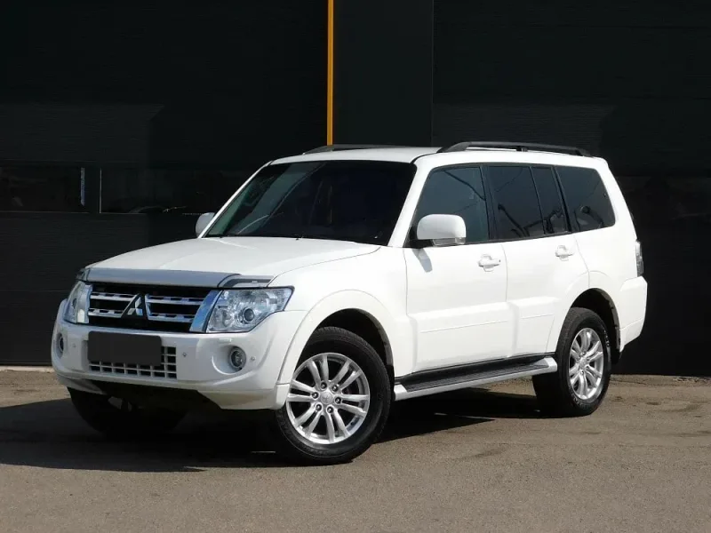 Mitsubishi Pajero 2013