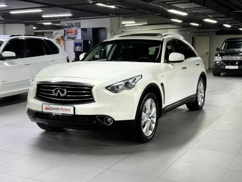 Infiniti QX70 2013
