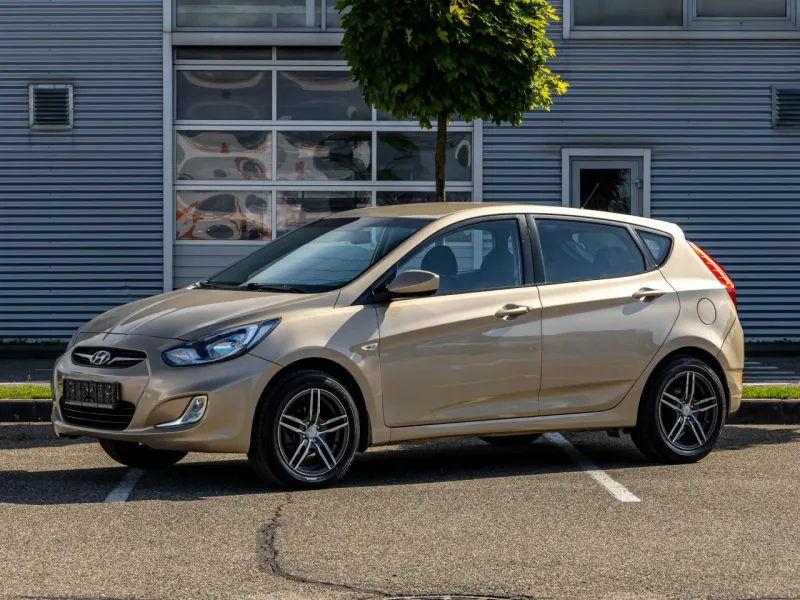 Hyundai Solaris 2012