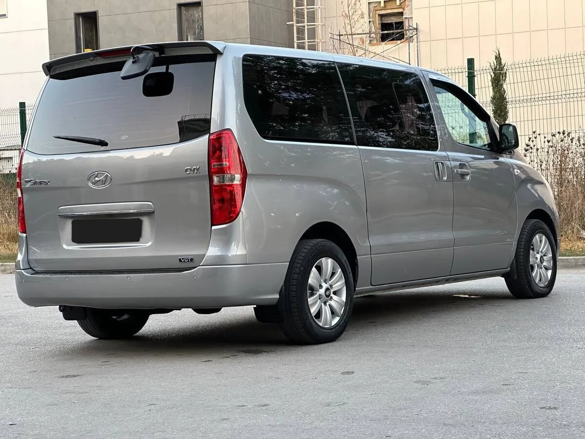 Hyundai Grand Starex