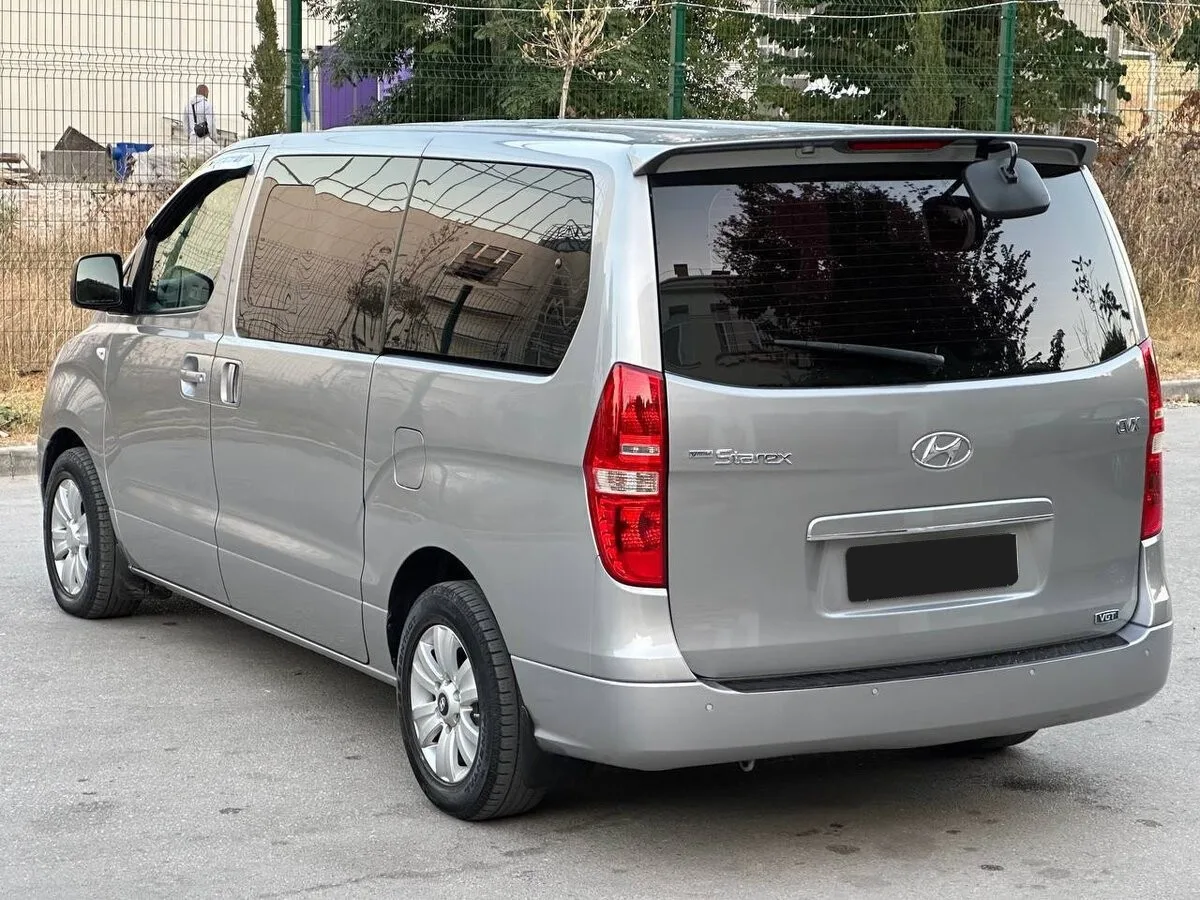 Hyundai Grand Starex