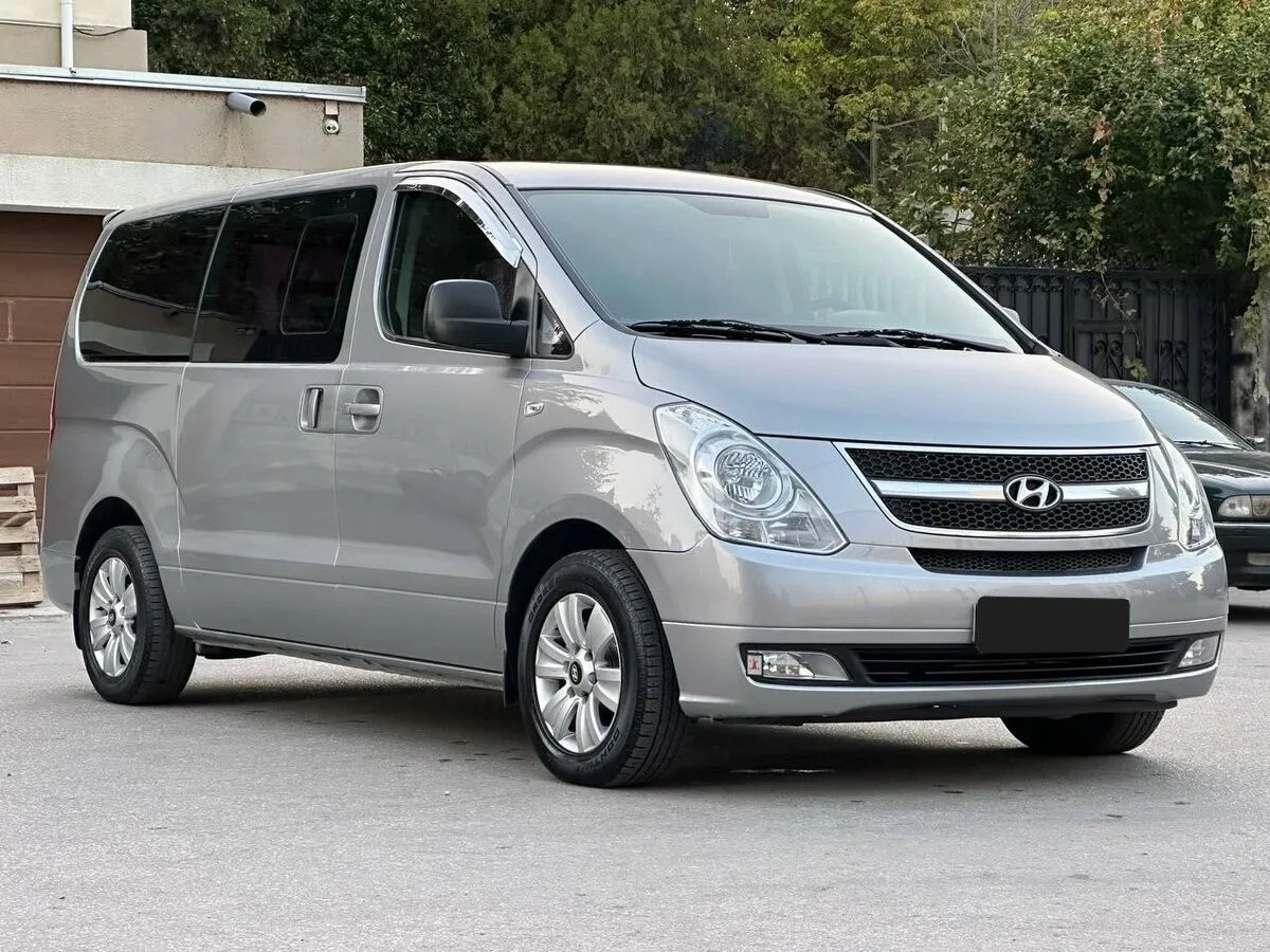 Hyundai Grand Starex