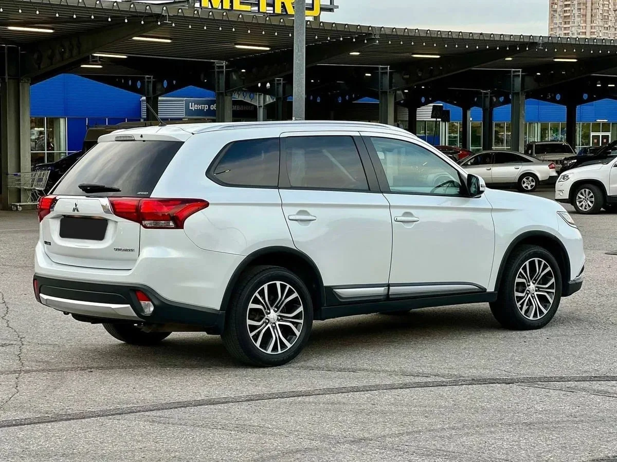 Mitsubishi Outlander