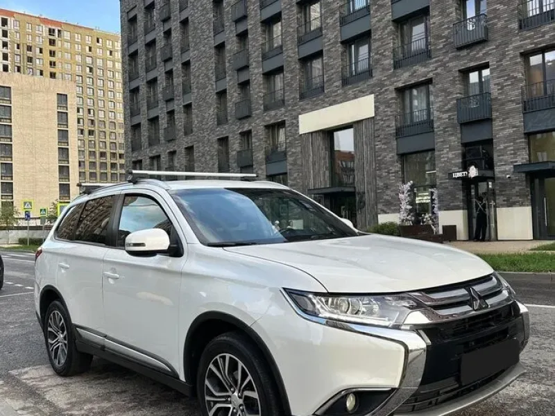 Mitsubishi Outlander 2015
