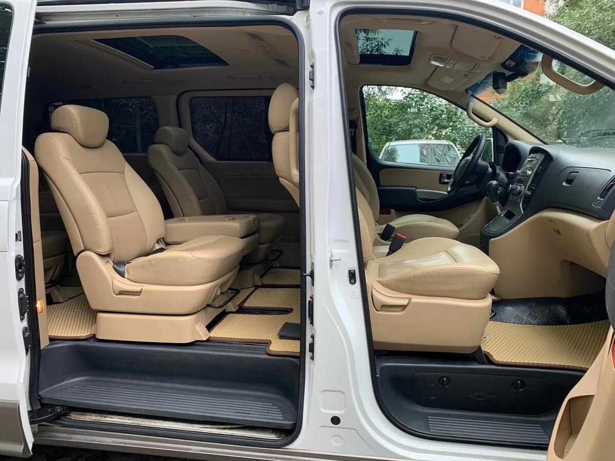 Hyundai Grand Starex