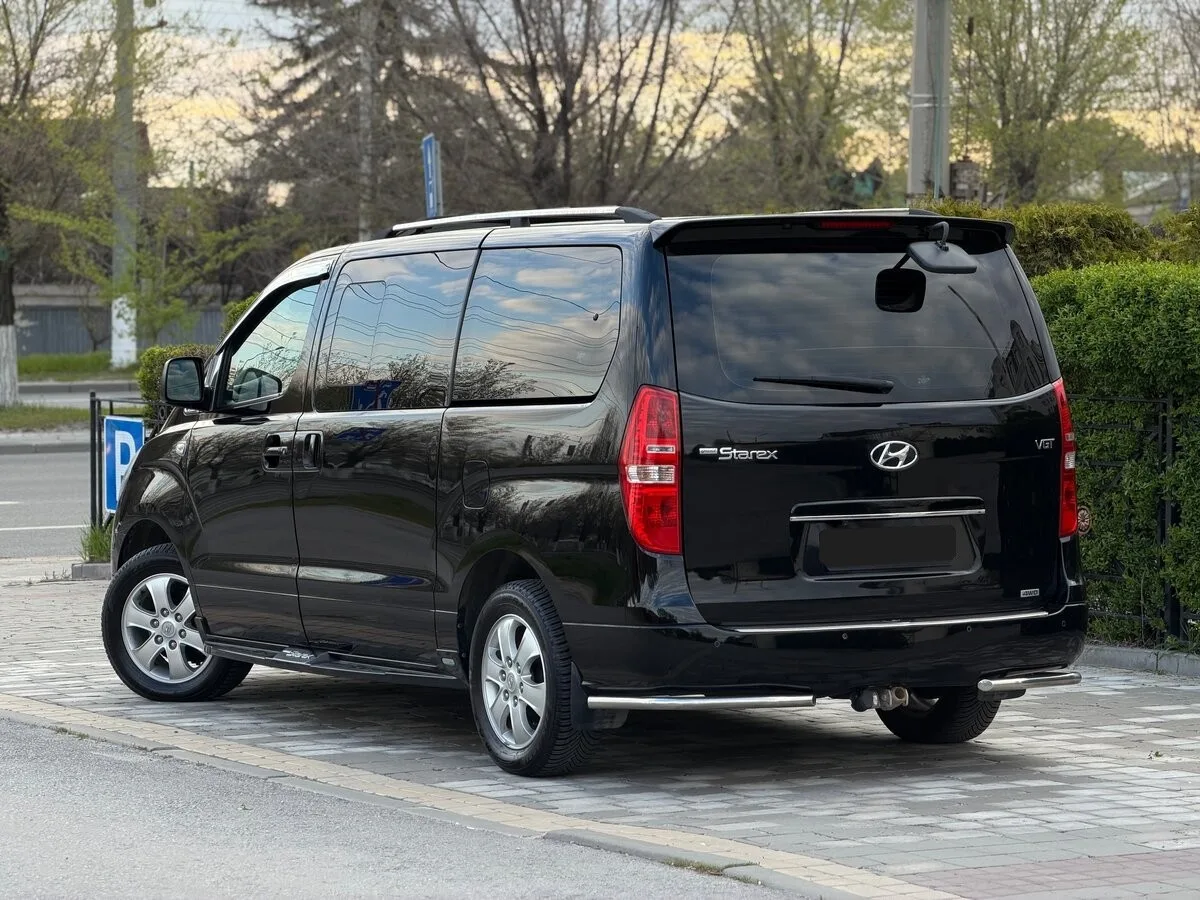 Hyundai Grand Starex