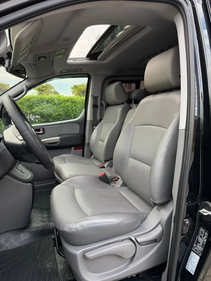 Hyundai Grand Starex