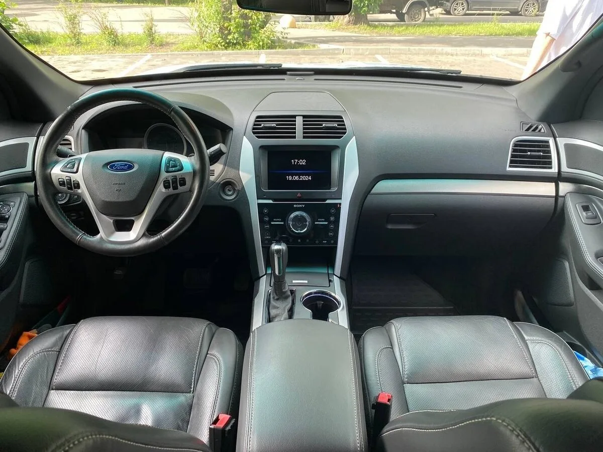 Ford Explorer