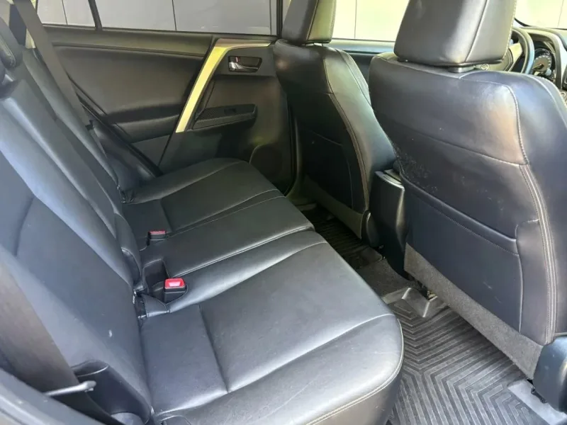 Toyota RAV4 2015